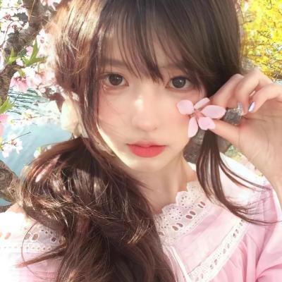 背鸭子的男孩